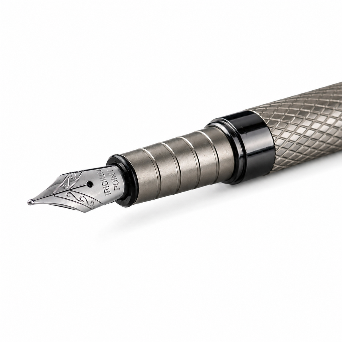 Monarch Fountain Pen | Luxury Diamond Cut Design